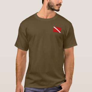 O café aquece uma camisa do mergulhador duas veze