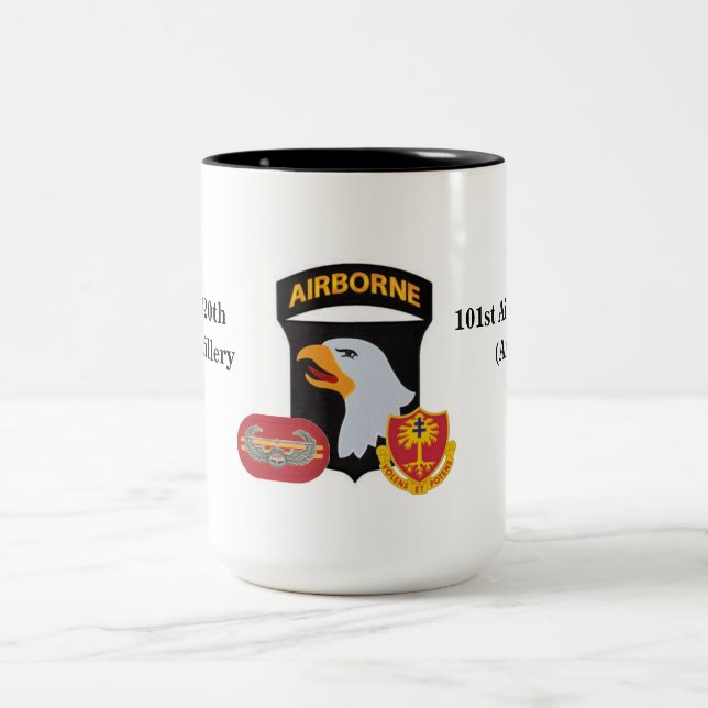 ò Caneca da artilharia de exército de campanha dos (Centro)