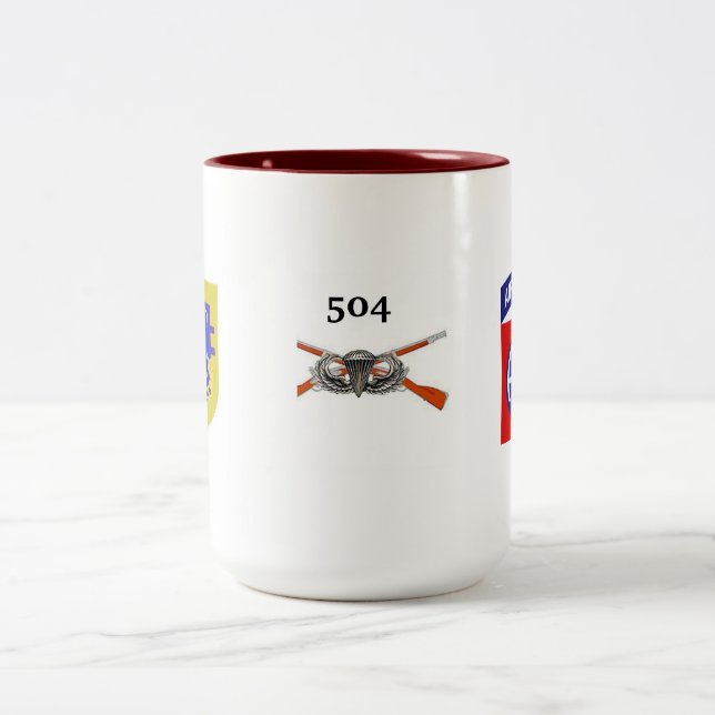 ò Caneca transportada por via aérea dos BN 504th (Centro)