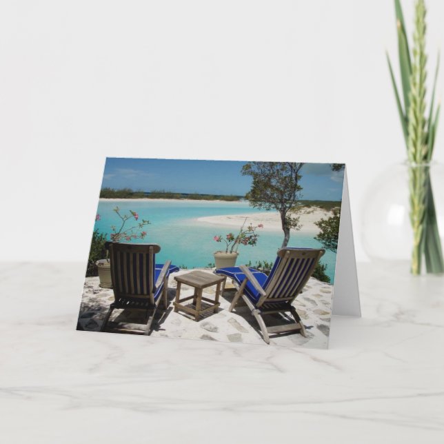 O cartão de aniversário senta-se na primeira fila (Frente)