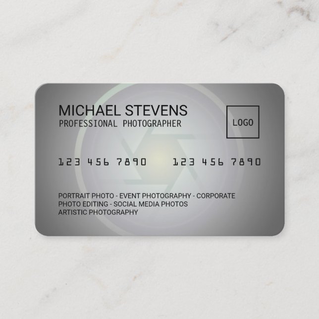 O cartão de crédito parece ser um serviço fotográf (Frente)