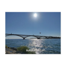 O cartão postal da Peace Bridge