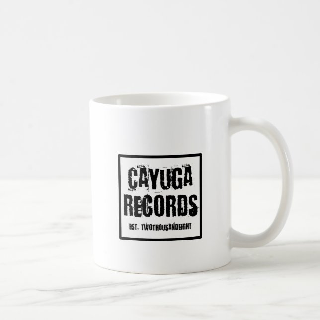 O Cayuga grava a caneca (Direita)