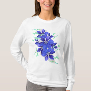O Clematis roxo floresce a camisa da celebração