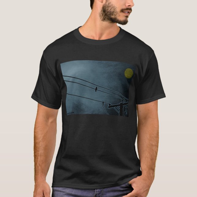 o corvo olha a camiseta da lua (Frente)