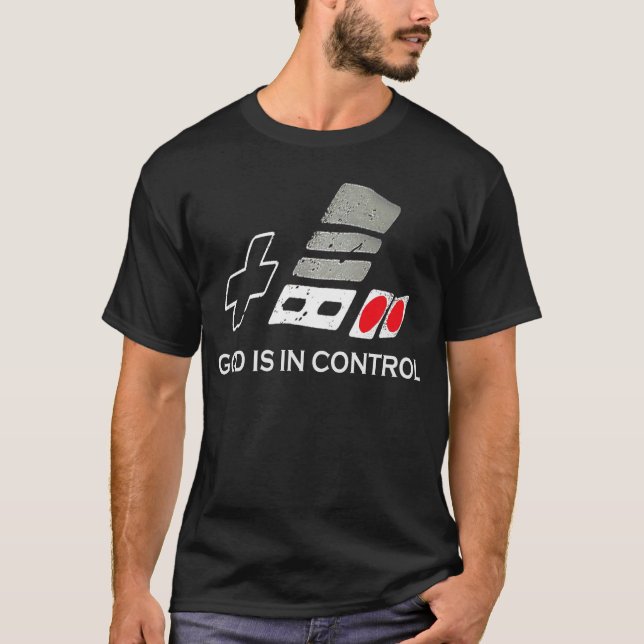 O deus está em t-shirt religiosos do Gamer do (Frente)