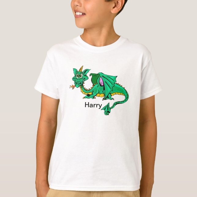 O DRAGÃO VERDE CAÇOA A CAMISETA (Frente)