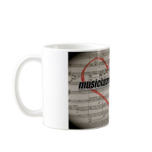 O dueto dos músicos melhora a caneca