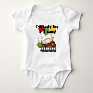 O inseto afortunado é um camiseta e uns presentes
