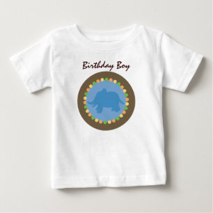 O jardim zoológico pontilha o t-shirt da criança