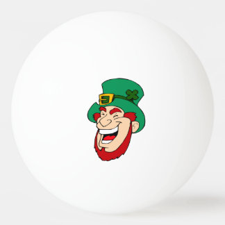 O Leprechaun de riso sibila a bola de Pong/Pong da