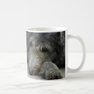 O Lurcher fecha acima a caneca dois de |