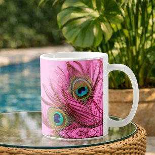 O pavão empluma-se a caneca de café