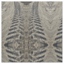 O pneu do trator segue o tecido da foto