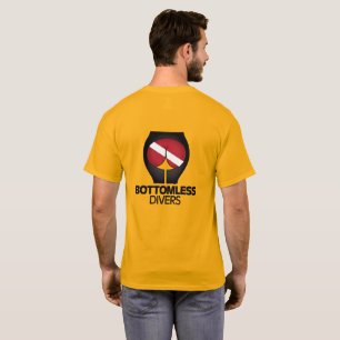 O poço pendurou o t-shirt sem fundo do mergulhado
