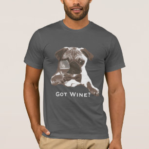 O Pug engraçado obteve o t-shirt da obscuridade do