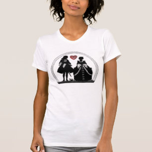 O romance mostra em silhueta o t-shirt