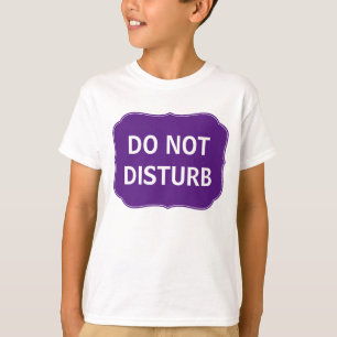 O roxo não perturba a camisa do sono do sinal