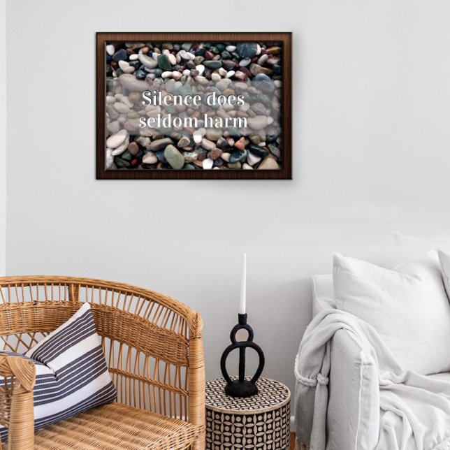 O silêncio raramente prejudica o poster motivacion (Criador carregado)