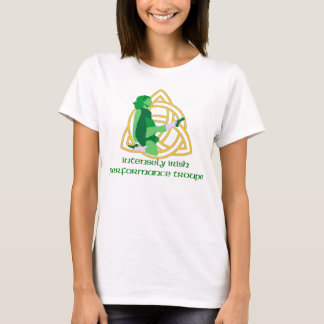 O t-shirt apto relaxado das mulheres irlandesas de