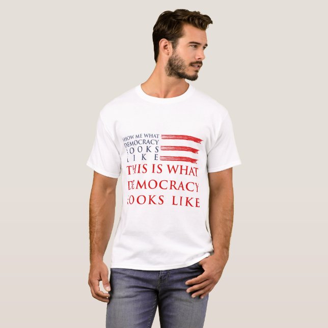 O t-shirt básico dos homens da democracia (Frente Completa)