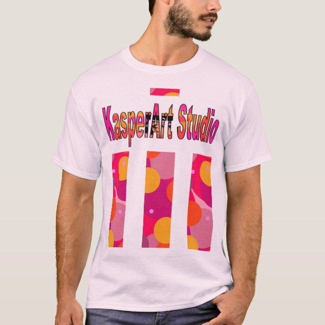 O t-shirt básico dos homens do estúdio de (Frente)