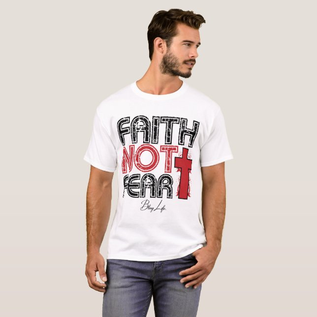 O t-shirt básico dos homens do medo da fé não (Frente Completa)