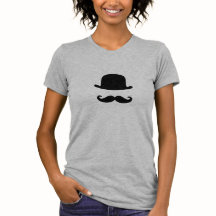O t-shirt bonito das mulheres do bigode e do