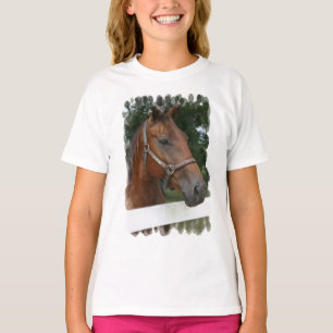 O t-shirt da menina de um quarto da foto do cavalo
