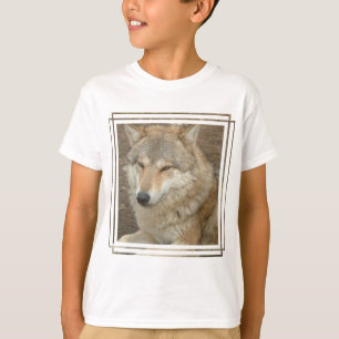 O t-shirt das crianças do lobo