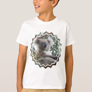 O t-shirt das crianças dos fatos do urso de Koala