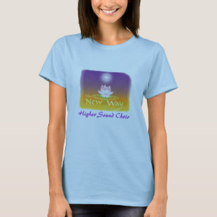 O t-shirt das mulheres - a maneira nova