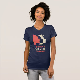 O t-shirt das mulheres cabidas Sacramento do març