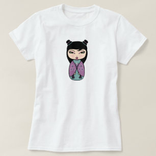 O t-shirt das mulheres da boneca de Kokeshi