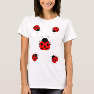 O t-shirt das mulheres do joaninha
