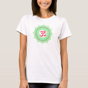 O t-shirt das mulheres verdes da mandala do OM