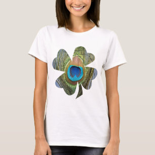 O t-shirt das mulheres verdes do trevo da pena do