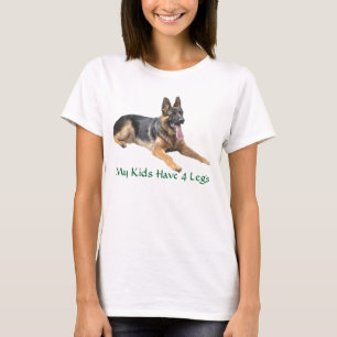 O t-shirt do german shepherd meus miúdos tem 4 p