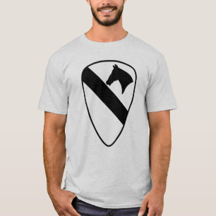 ø T-shirt do logotipo da cavalaria grande (luz)