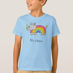 O t-shirt do menino do miúdo do arco-íris do