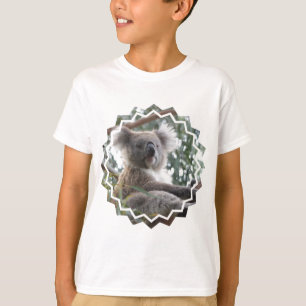 O t-shirt do miúdo dos fatos do urso de Koala