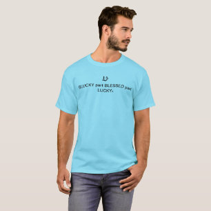 O t-shirt dos homens básicos
