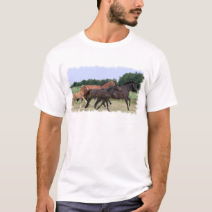 O t-shirt dos homens dos cavalos selvagens