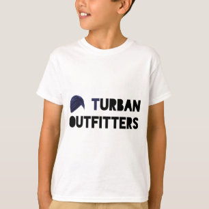 O t-shirt dos miúdos dos Outfitters do turbante