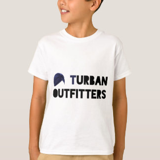 O t-shirt dos miúdos dos Outfitters do turbante