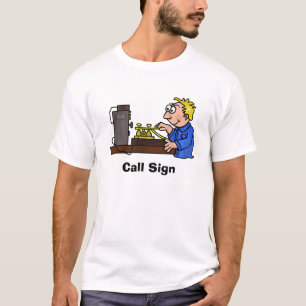 O t-shirt louro masculino do operador do CW