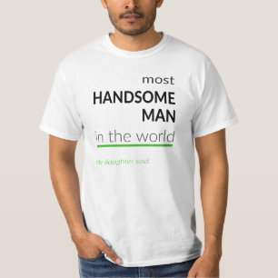 O t-shirt o mais considerável do homem