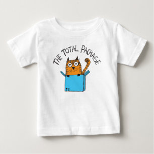 O t-shirt total do bebê do pacote