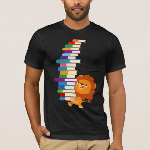O t-shirt voraz do leitor (leão bonito dos