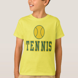 O tênis caçoa o t-shirt